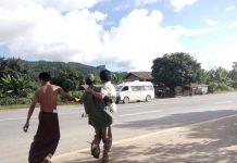 မူစယ် ကွတ်ခိုင် ကြားယာဉ်မောင်း နှစ်ဦးပစ်ခတ်ခံရ