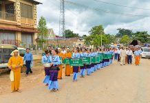 နမ့်လန်မြို့တွင် သျှမ်းစာဖြင့်ရေးသားထားသော လမ်းအမည်ဆိုင်းဘုတ်များ စုပေါင်းစိုက်ထူ