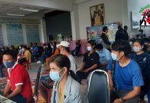 ချင်းမိုင်ရောက် တရားမဝင် မြန်မာရွှေ့ပြောင်းလုပ်သားများကို ကိုဗစ်-၁၉ ကာကယ်ဆေးထိုးပေး