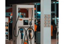 စက်သုံးဆီ အကန့်အသတ် တင်းသွင်းခွင့်ရ တချို့ပန့်ဆီဆိုင် ပိတ်ထားရ