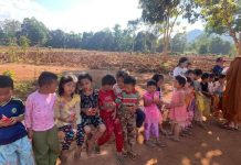 ဟိုပုံးမြို့နယ် စစ်ရှောင်ကလေးများ စာသင်ကြားရန် စာရေးကိရိယာများ လိုအပ်နေ