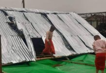 ကွတ်ခိုင် လေပြင်းတိုက် ကလေးငယ်တစ်ဦးသေဆုံး၊ အဆောက်အဦးပျက်စီး