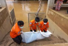 ထိုင်း-မြန်မာနယ်စပ် မယ်ဆိုင်ချောင်းထဲ အမျိုးသားအလောင်းတွေ့