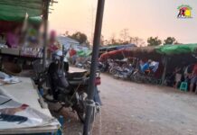 စစ်ကော်မရှင် ဌာနဆိုင်ရာဝန်ထမ်းများ ပြန်ဝင်မည်ဟု သတင်းထွက်ပေါ်နေသည့် သိန္နီမြို့တွင် လောင်းကစားဝိုင်းများ ပြန်ဖွင့်နေ