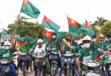 ရွာငံဒေသခံများကို ရွေးကောက်ပွဲထောက်ခံပွဲ အင်အားပြရန် USDP စည်းရုံးဖိအားပေးနေ USDP_Supporters