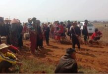 မြေသိမ်းမှုကို ကန့်ကွက်သည့် ဟိုပုံးဒေသခံ ၁၂ ဦးကို စစ်ကော်မရှင်တပ်က ဖမ်းဆီး