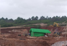 ရွာငံတွင် စစ်တပ်အရာရှိကြီး ခွင့်ပြုချက်ဖြင့် တရားမဝင် မြေနီတူးဖော်နေမှုကြောင့် တောင်သူများ အခက်တွေ့နေ