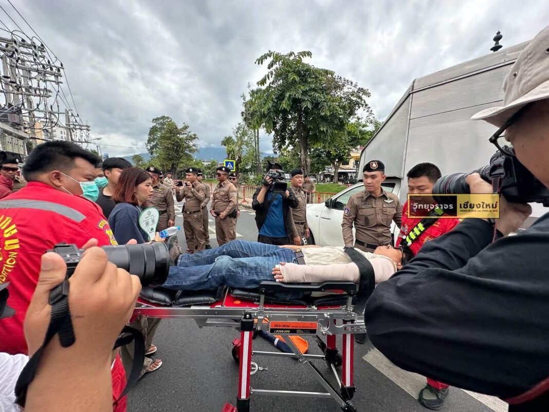 ချင်းမိုင် တရုတ်ကောင်စစ်ဝန်ရုံးရှေ့ ရဲတပ်ဖွဲ့နှင့် ဆန္ဒပြသူများ ရုန်းရင်းဆန်ခတ်ဖြစ်၊