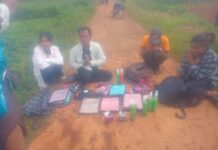 ပင်လောင်းတွင် စျေးရောင်းသူ ဟန်ဆောင်၍ တို့ဆေးဖြင့် ပစ္စည်းလုယူသည့် အုပ်စုဖမ်းဆီးရမိ