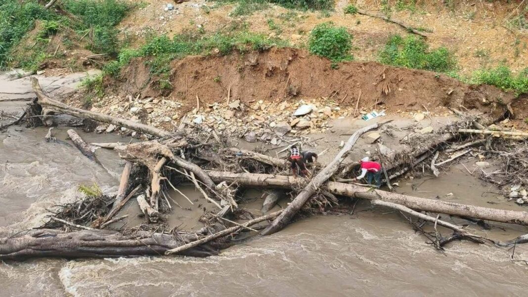 မိုင်းငေါ့မြို့နယ်တွင် ရေကြီးမြေပြိုမှုကြောင့် လူ ၂ ဦးသေဆုံး