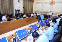 နိုင်ငံတကာပိတ်ဆို့မှုကြောင့် စီးပွားရေးကျဆင်းဟု စစ်ခေါင်းဆောင် ပြော