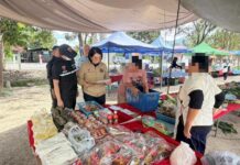 ချင်းမိုင်တွင် တစ်ရက်လျှင် ဘတ် ၇,၀၀၀ ဝင်ငွေရှိသည့် မြန်မာနိုင်ငံသား ဈေးသည် တိုင်ကြားခံရပြီး ဖမ်းမိ